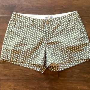 Old Navy 3” olive shorts